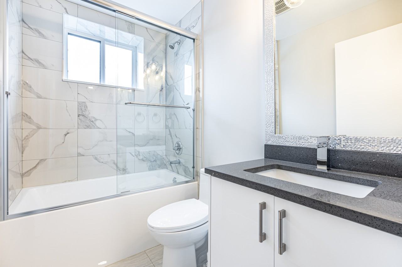 304 Rosser Avenue - Photo 7 of 7