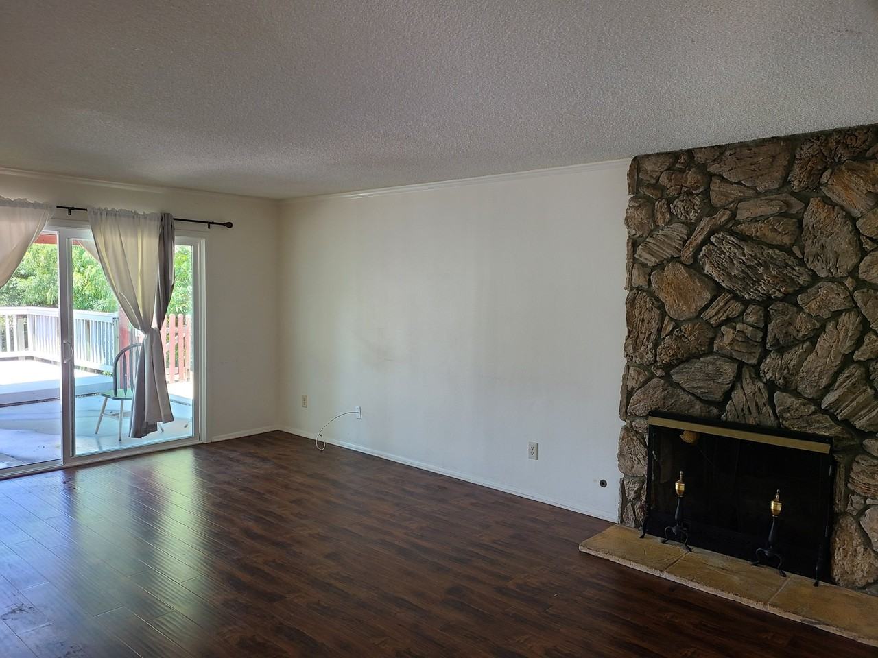 2547 Rambling Ct - Photo 3 of 11