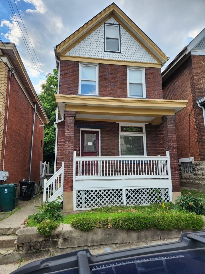 2217 Wheeler St #2 - Photo 2 of 13