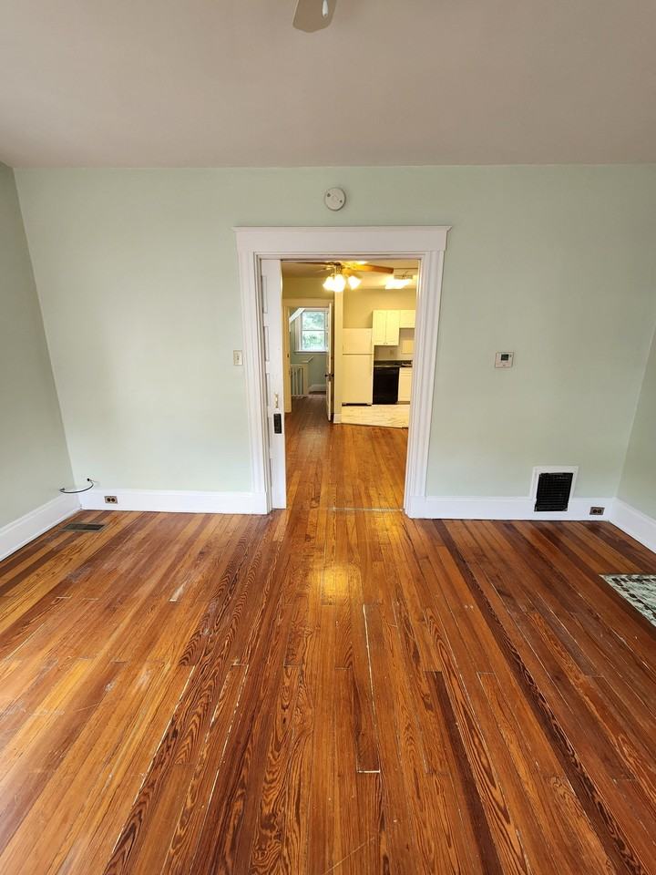 2217 Wheeler St #2 - Photo 4 of 13