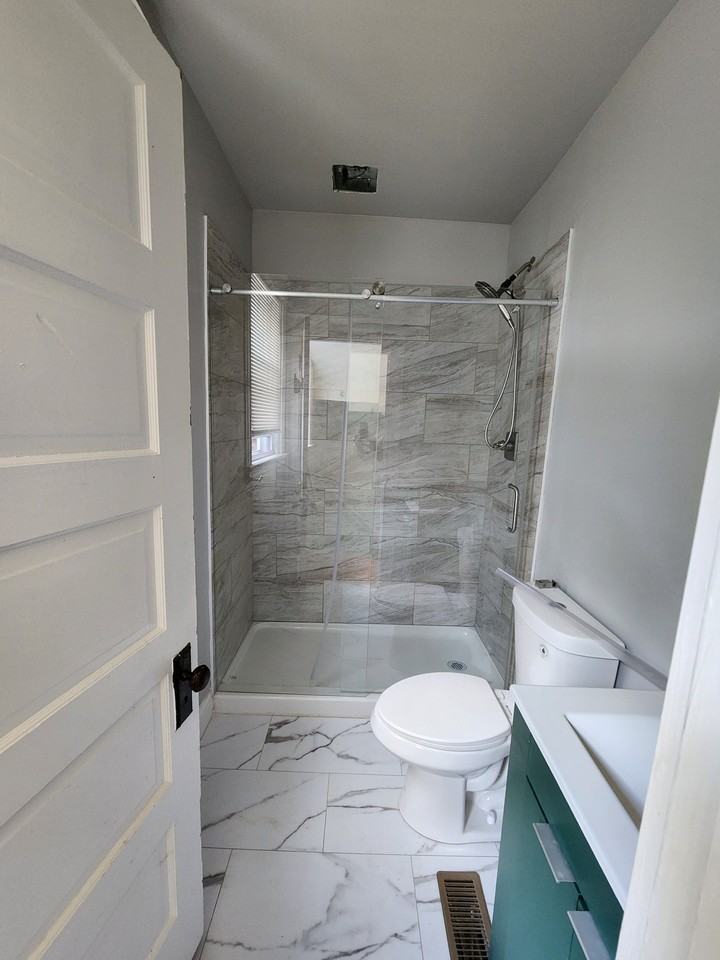2217 Wheeler St #2 - Photo 5 of 13