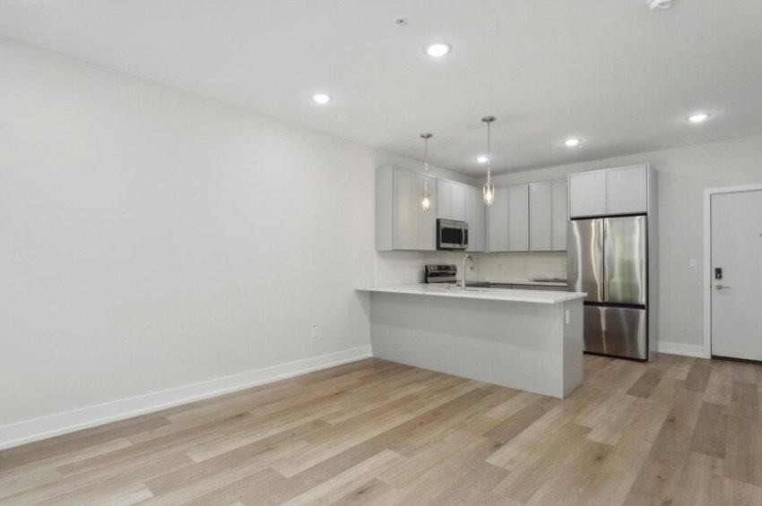 401 E Walnut Ln #A - Photo 4 of 11