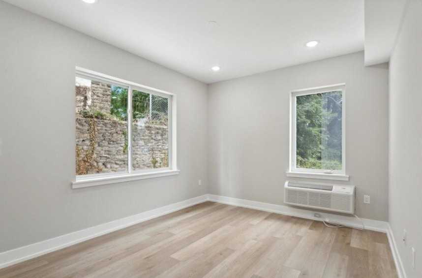 401 E Walnut Ln #A - Photo 7 of 11