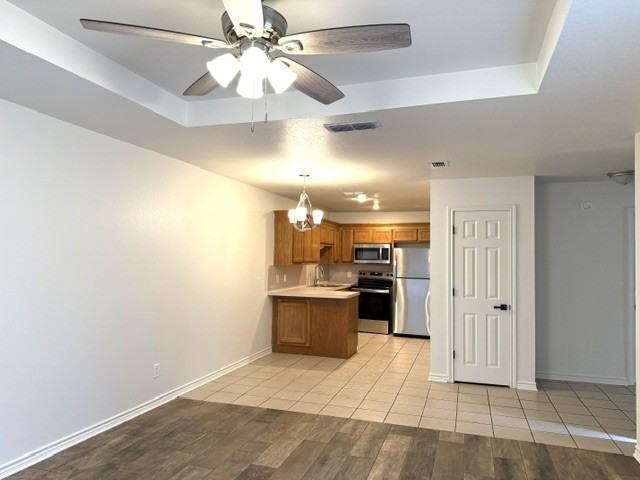 904 Andrews St #A - Photo 4 of 10
