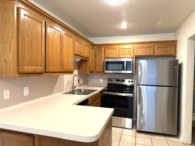 904 Andrews St #A - Photo 5 of 10