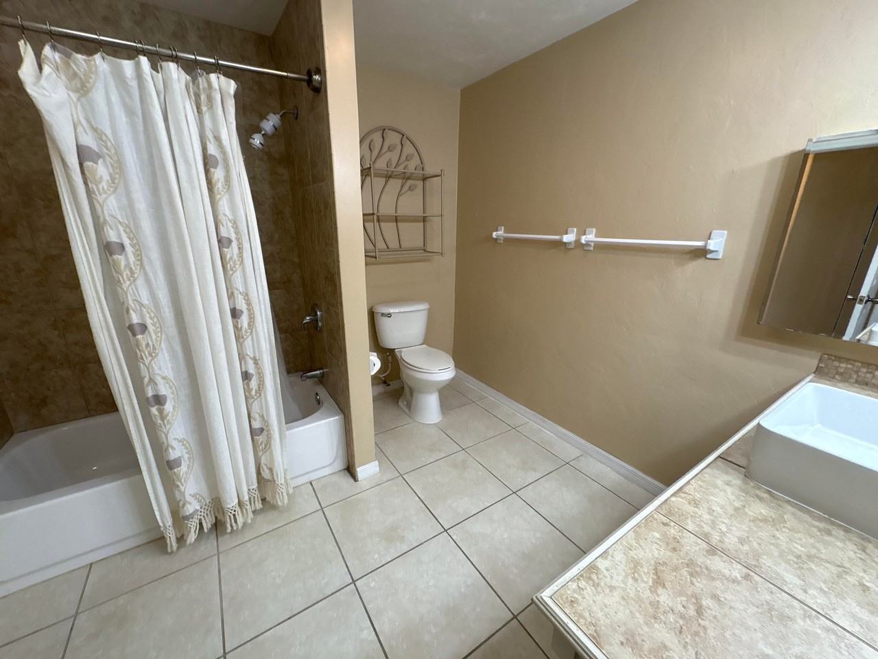 4482 Burton Rd - Photo 5 of 17