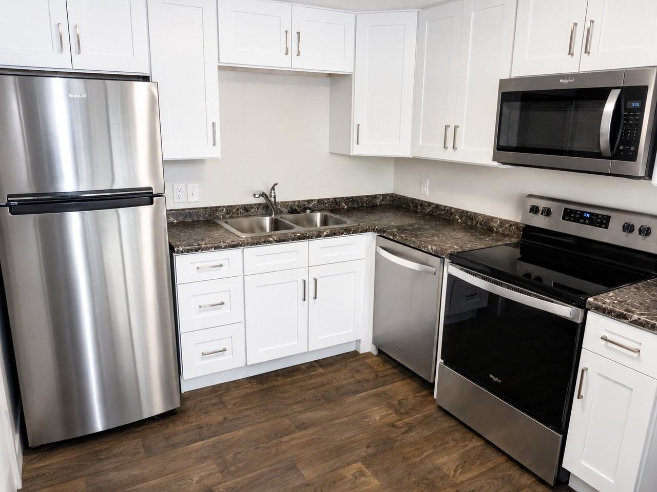 2117 E St #D - Photo 2 of 13