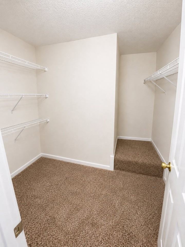 3906 Thomas Ridge Dr - Photo 5 of 15