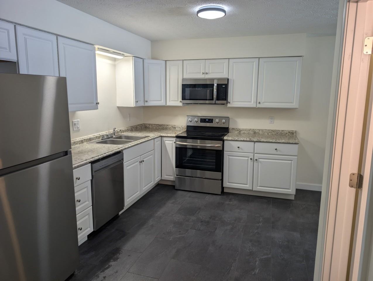 5770 Stormcroft Ave #5768 - Photo 4 of 12