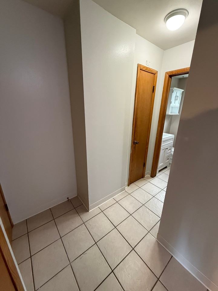 542 Newman Rd #3 - Photo 2 of 17