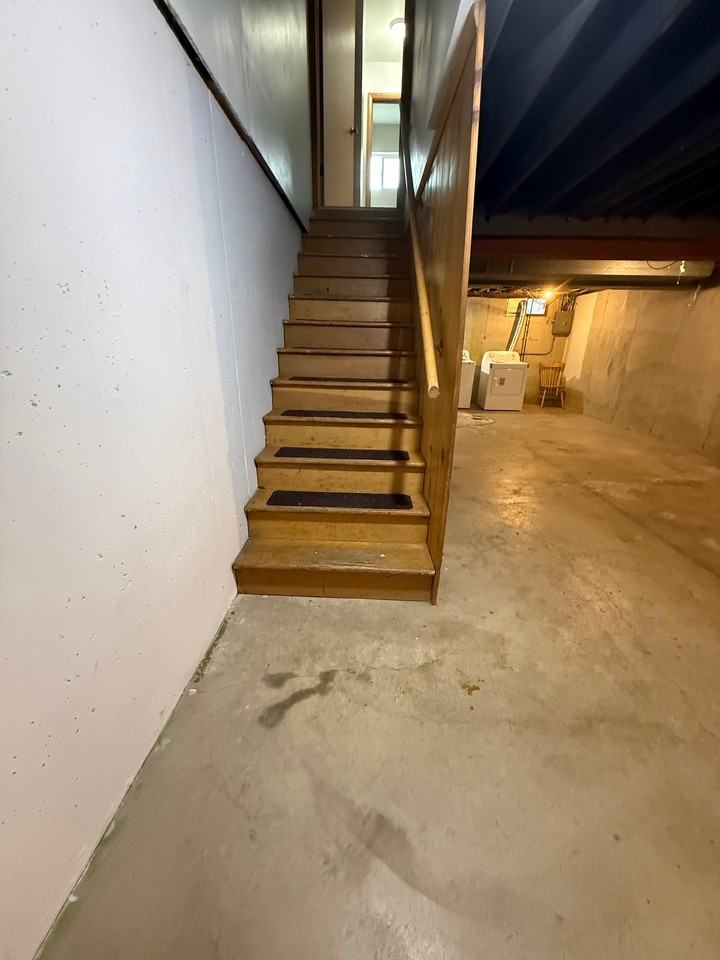 542 Newman Rd #3 - Photo 4 of 17