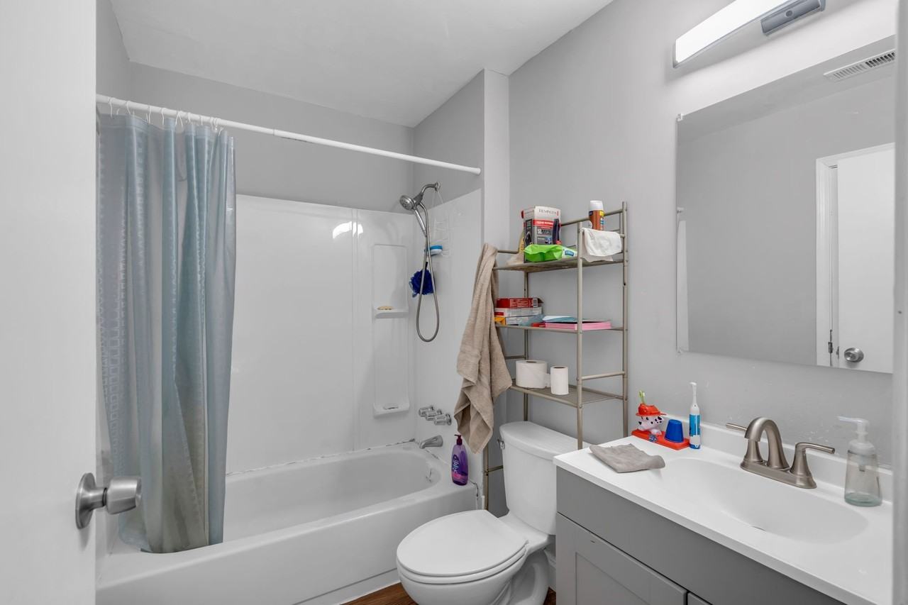 5 Harrington Ln #B - Photo 6 of 7