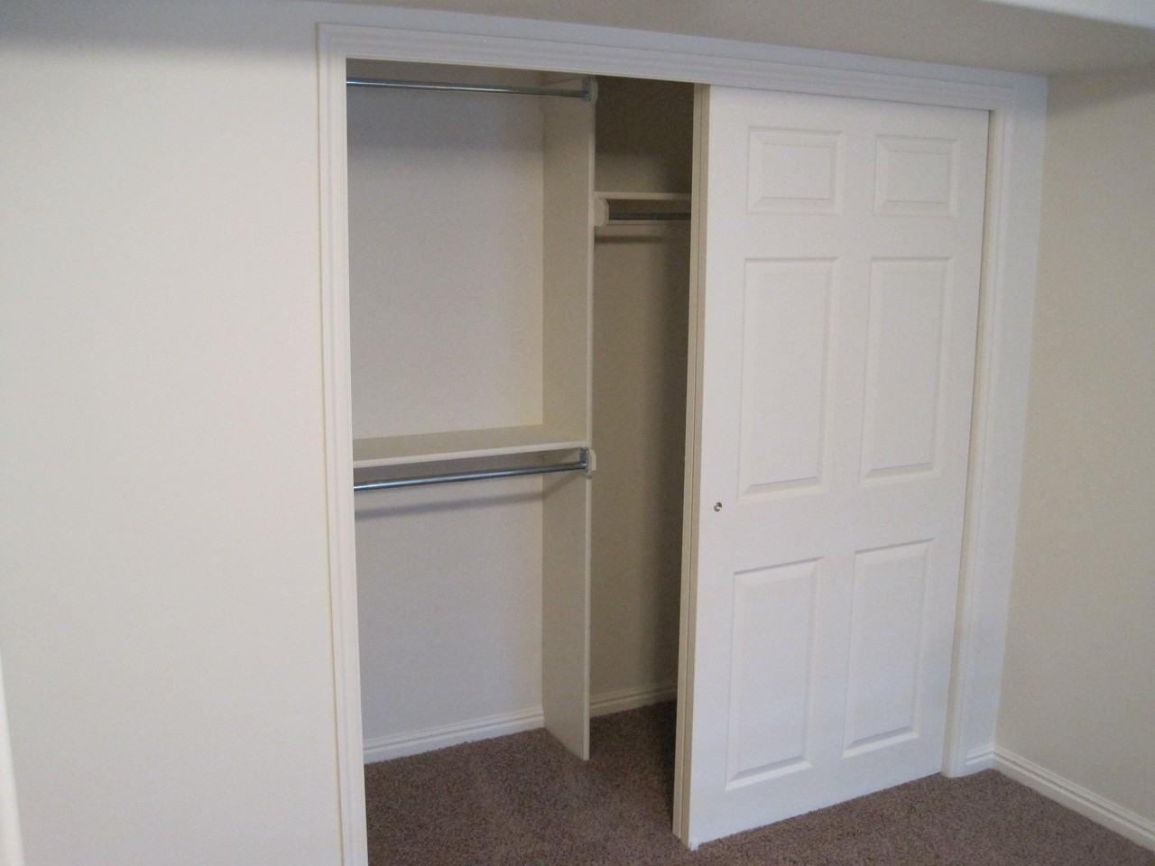 268 W Pioneer Cir #1 - Photo 2 of 18