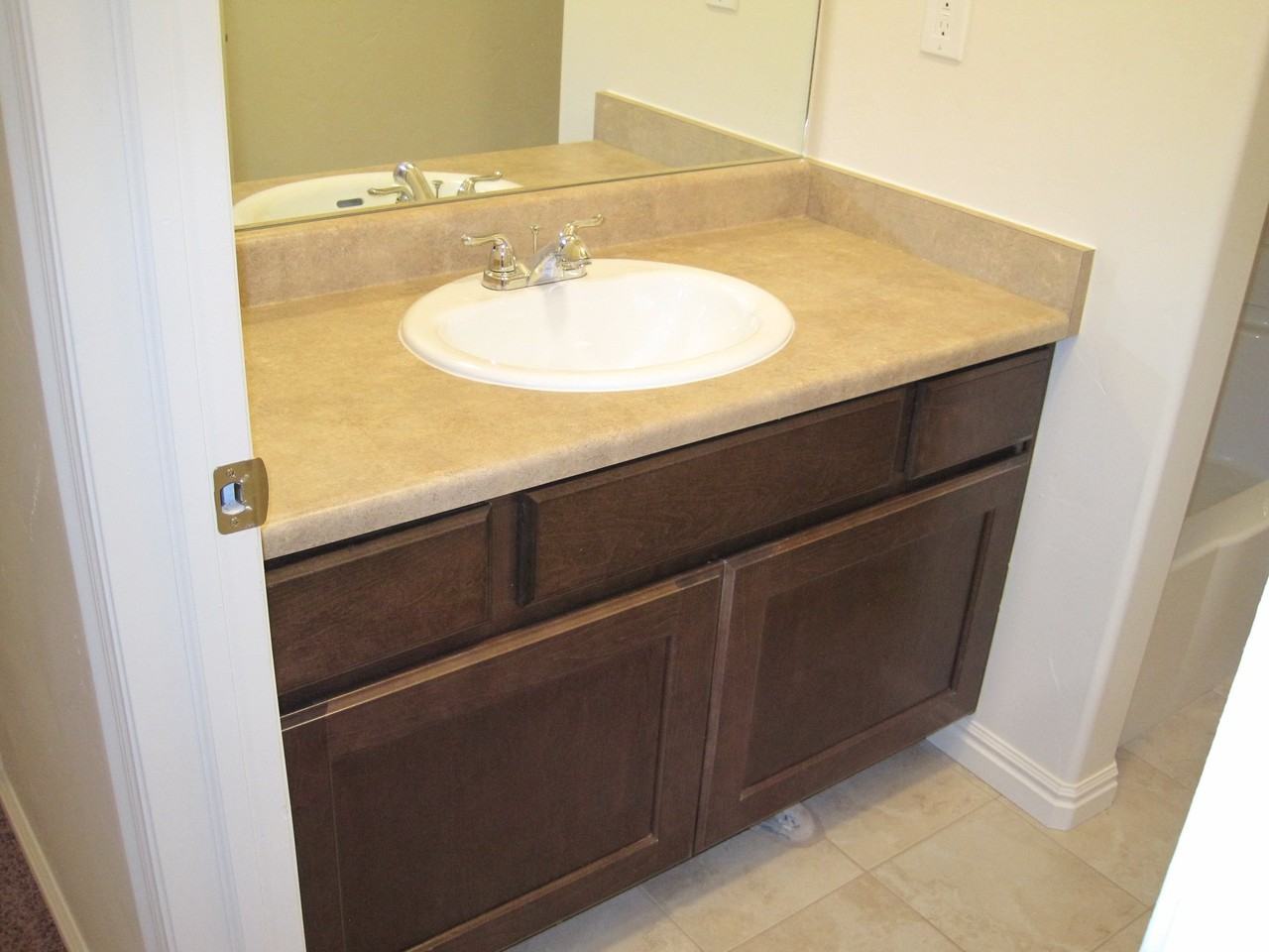 268 W Pioneer Cir #1 - Photo 5 of 18