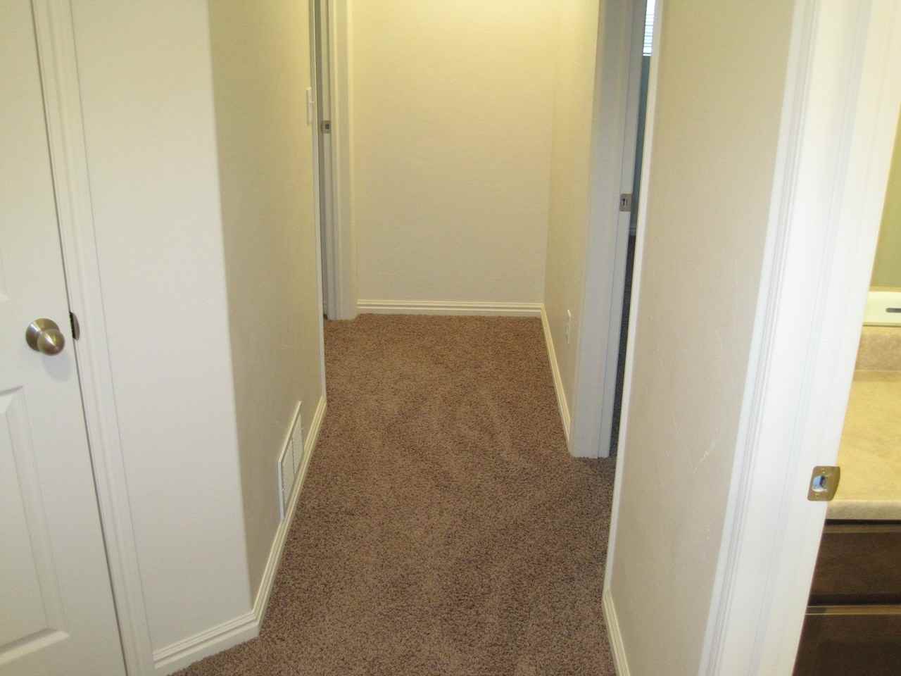 268 W Pioneer Cir #1 - Photo 7 of 18