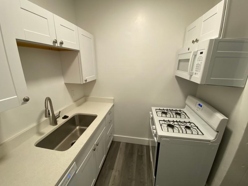 635 23rd St #1 - Photo 5 of 7