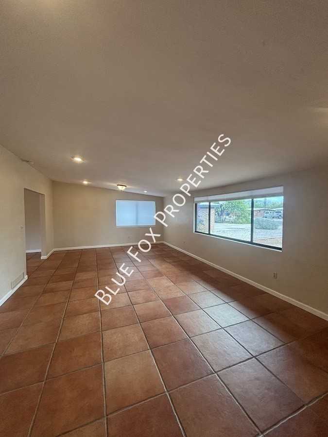 729 N Alamo Ave - Photo 7 of 28