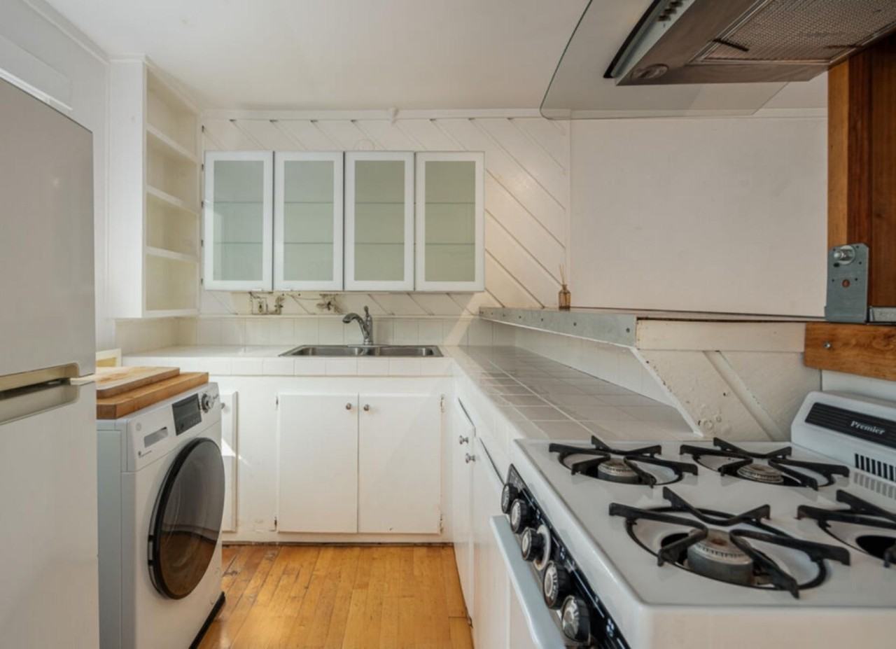 43 Dudley Ave #C - Photo 3 of 11