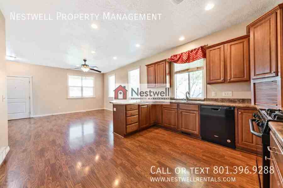 4672 W Firmont Dr - Photo 5 of 29