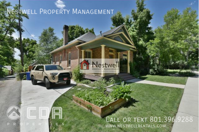 562 S Elizabeth St - Photo 2 of 32