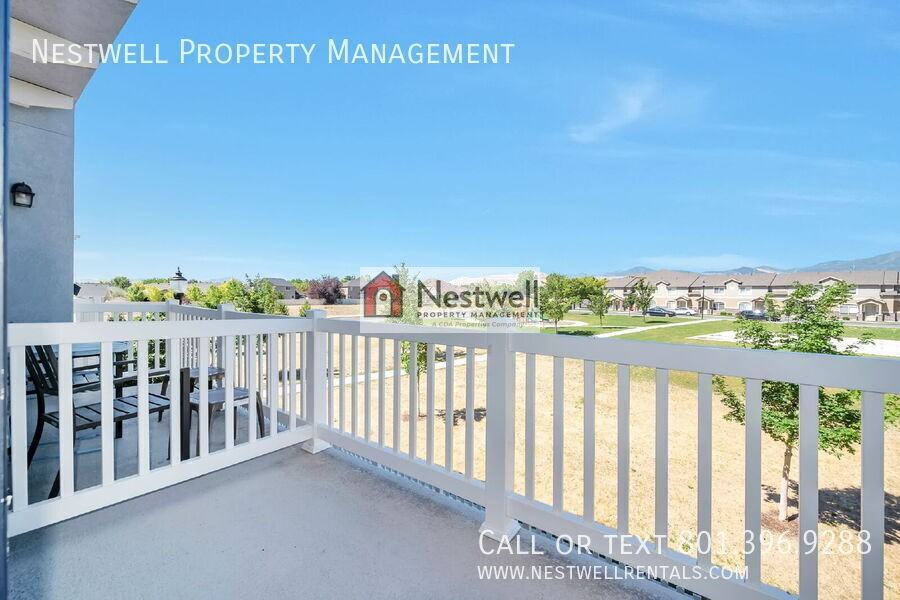 7952 S 5440 W - Photo 2 of 31