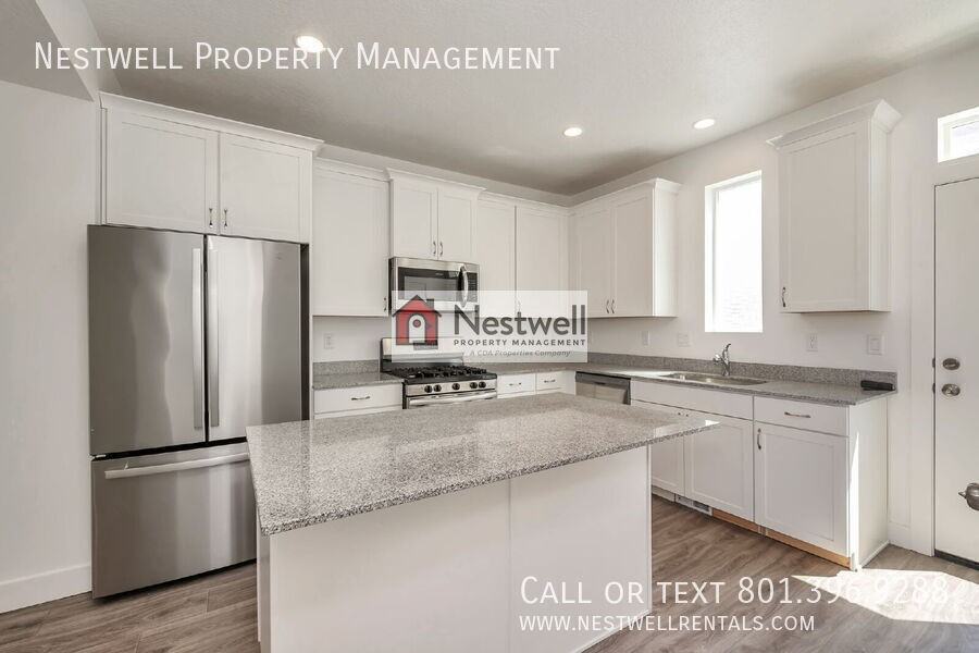 7952 S 5440 W - Photo 3 of 31
