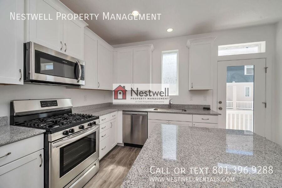 7952 S 5440 W - Photo 4 of 31