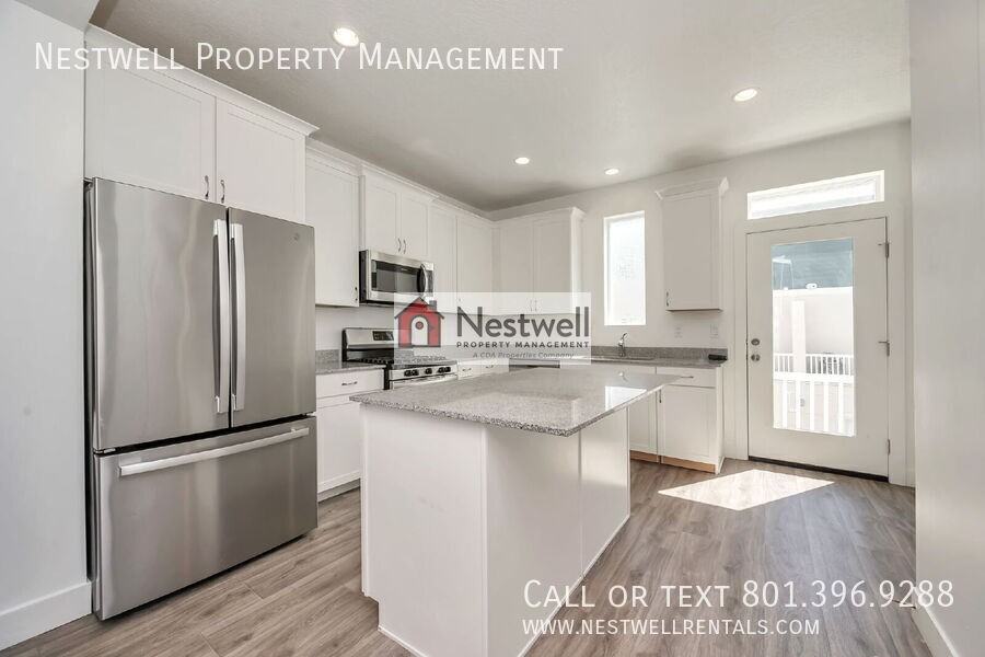 7952 S 5440 W - Photo 5 of 31