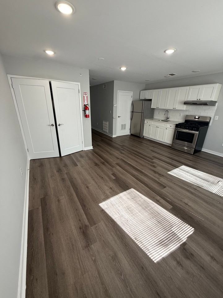 188 Lafayette St #413 - Photo 2 of 9