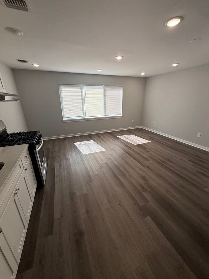 188 Lafayette St #413 - Photo 4 of 9