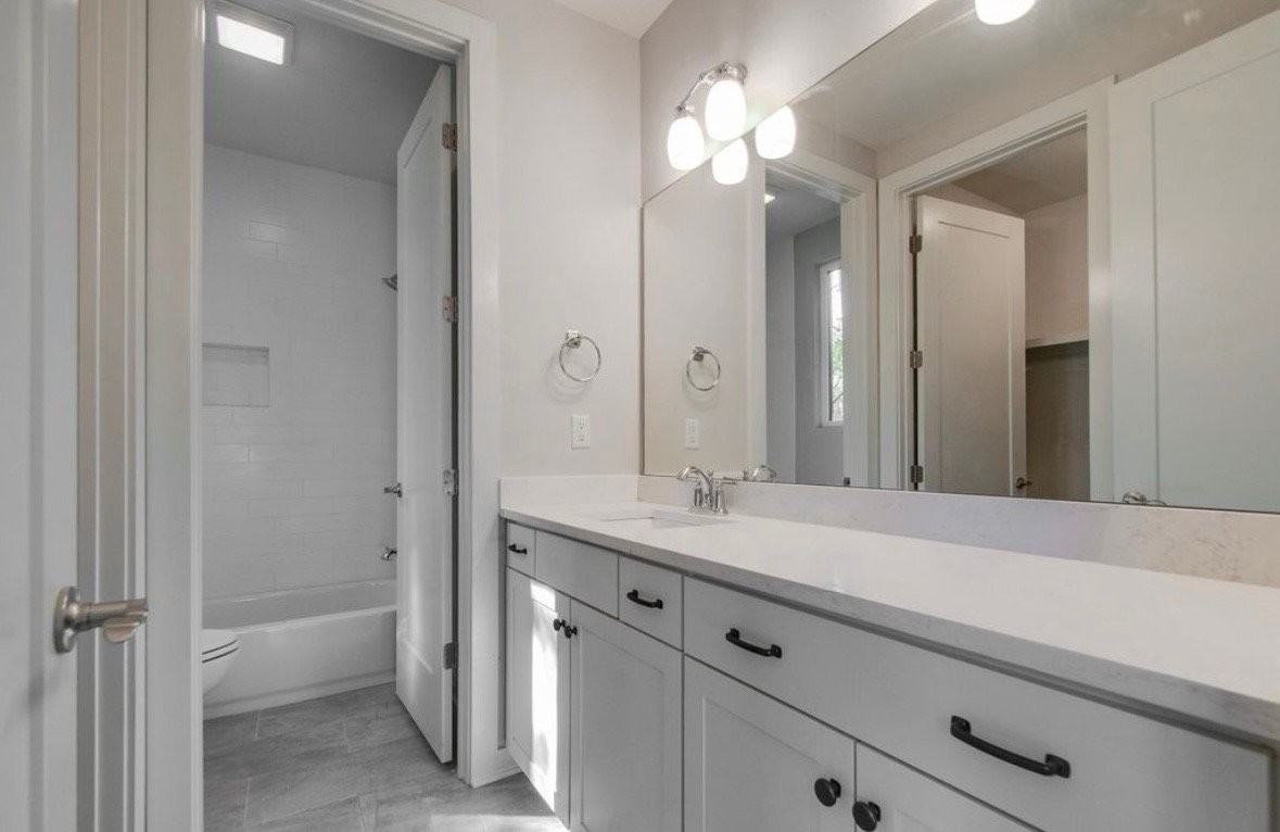 227 Oceola Ave #5 - Photo 5 of 20