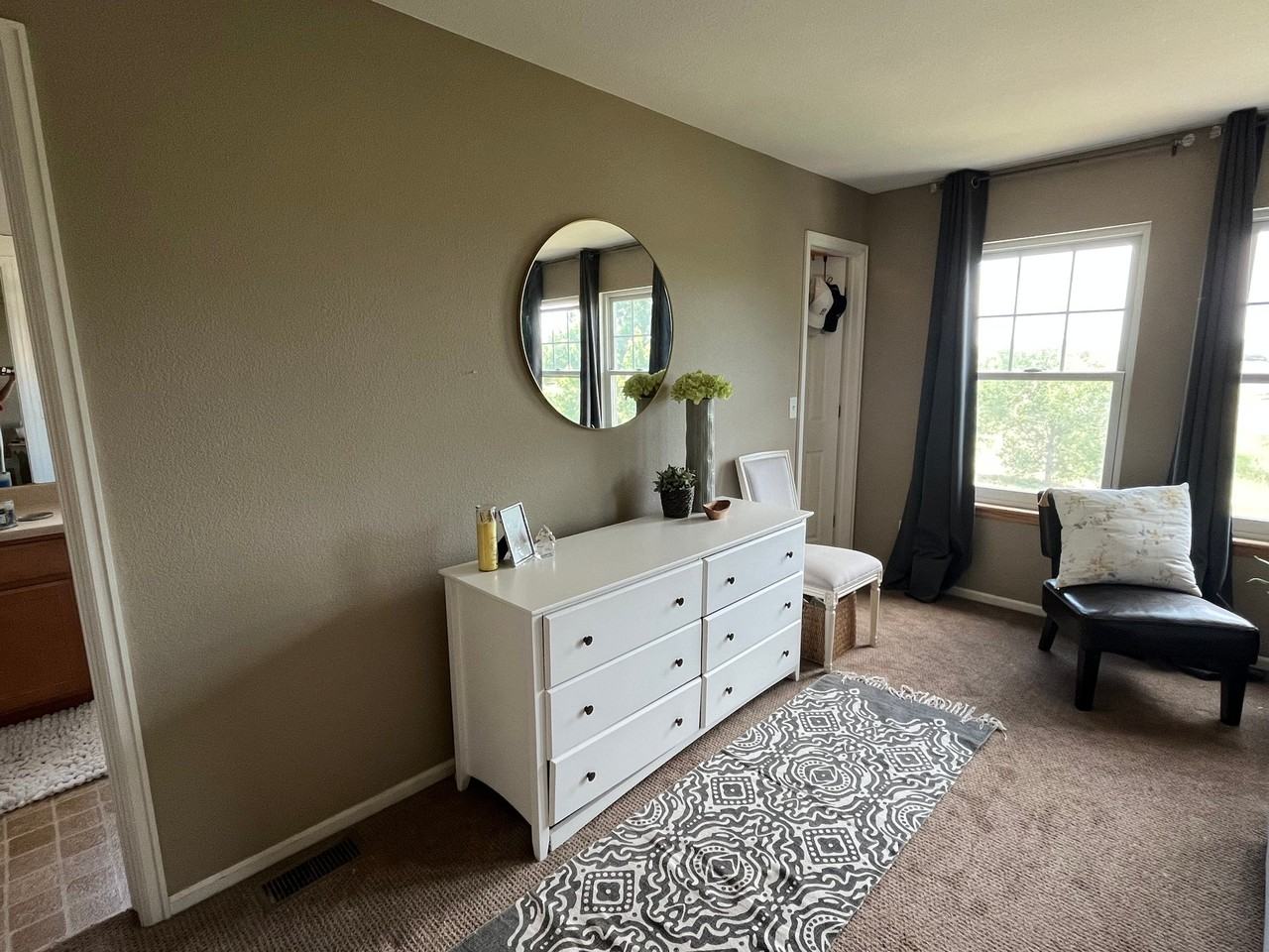 4822 S Fultondale Way - Photo 3 of 5