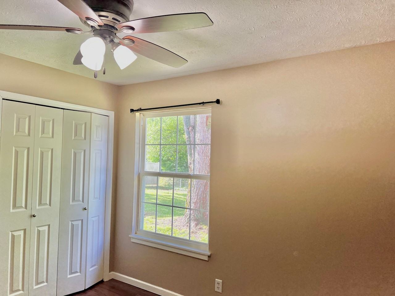 237 Cromwell Ct - Photo 4 of 24