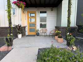 featured image of 1713 W 67th Cir