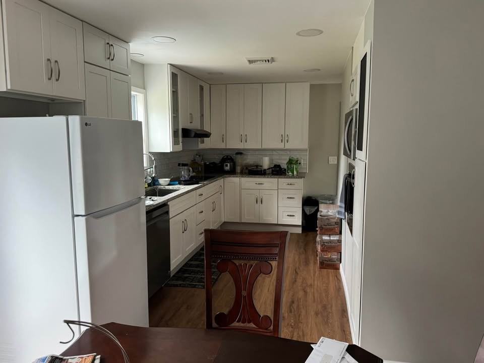 6023 William Dr - Photo 2 of 7