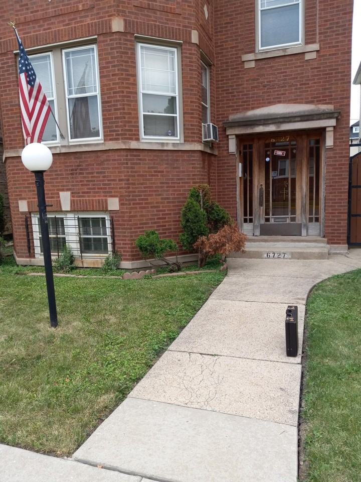 6727 S Maplewood Ave #2 - Photo 2 of 15