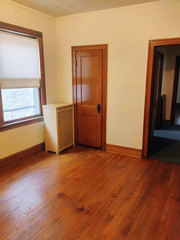 6727 S Maplewood Ave #2 - Photo 4 of 15