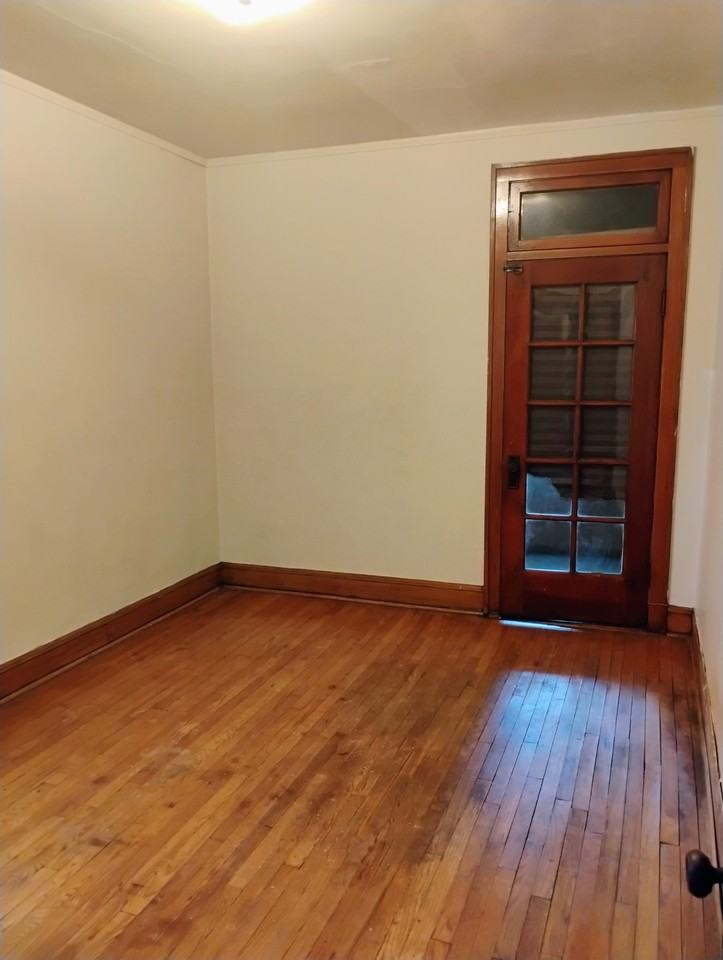 6727 S Maplewood Ave #2 - Photo 6 of 15