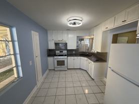 537 W Mariposa St - Photo 1 of 1