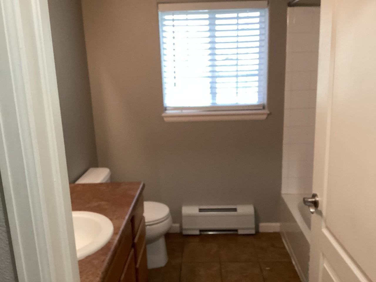 410 River View Dr - Photo 5 of 10
