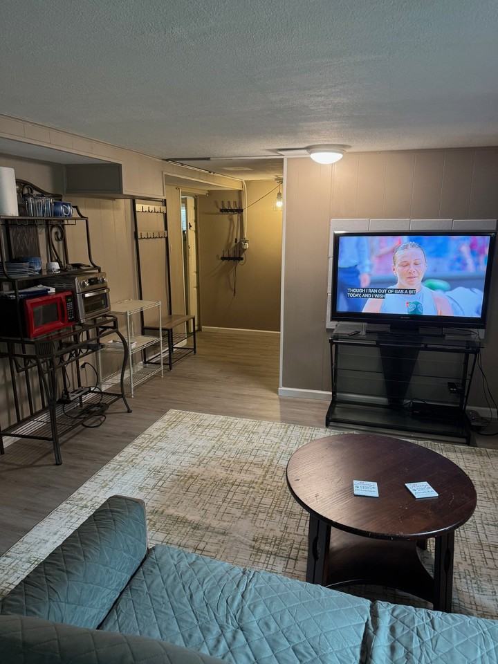 250 S Pick Ave - Photo 2 of 6