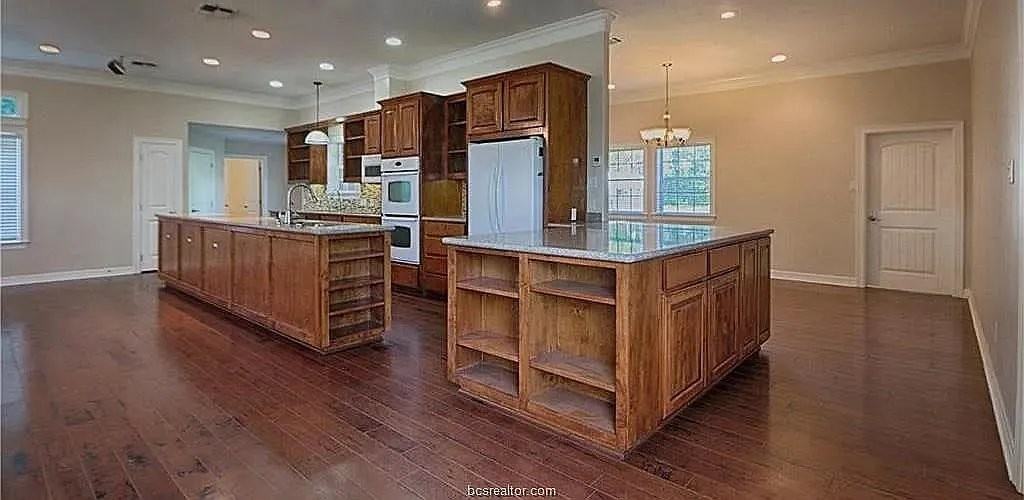 6353 Fm - Photo 2 of 16