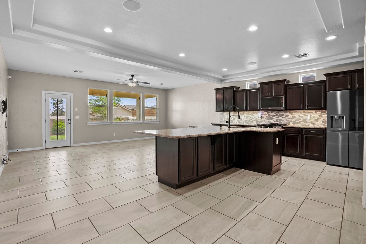 12540 Arrow Weed Dr - Photo 4 of 20