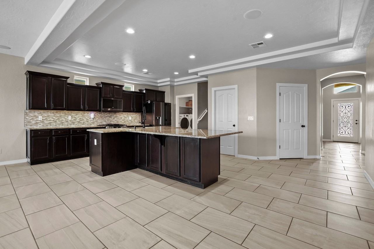 12540 Arrow Weed Dr - Photo 5 of 20
