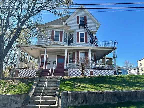 457 Carrington Ave #2F - Photo 3 of 4