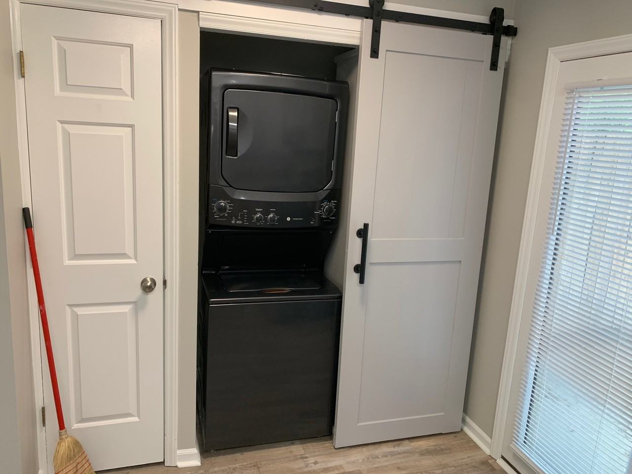 1005 Manning St #1 - Photo 5 of 16