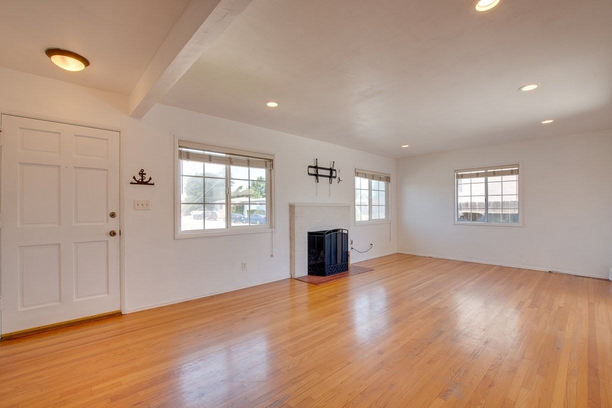 5015 Art St - Photo 3 of 20