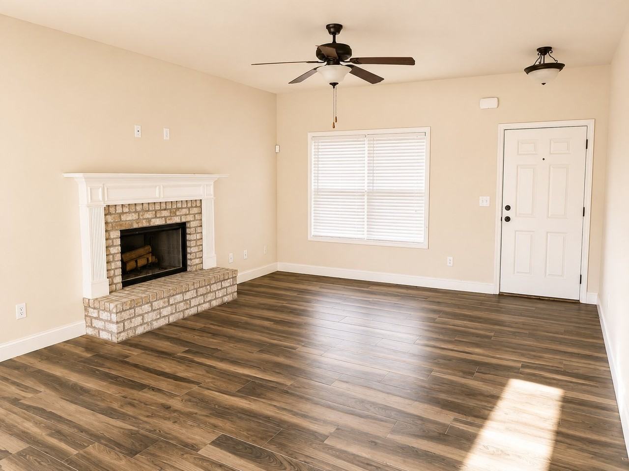 107 Truman Ct - Photo 2 of 19