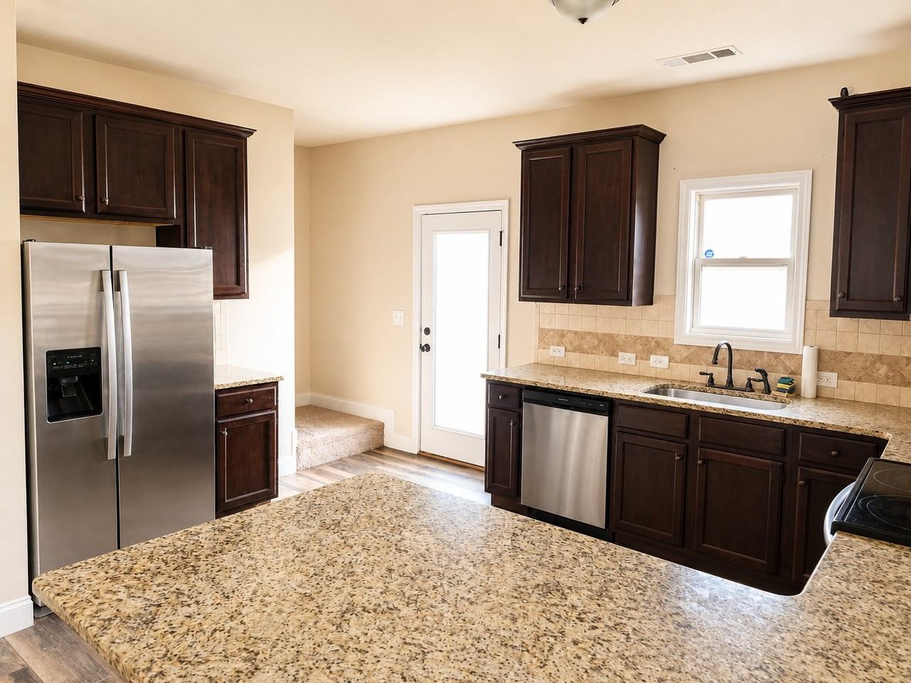 107 Truman Ct - Photo 5 of 19