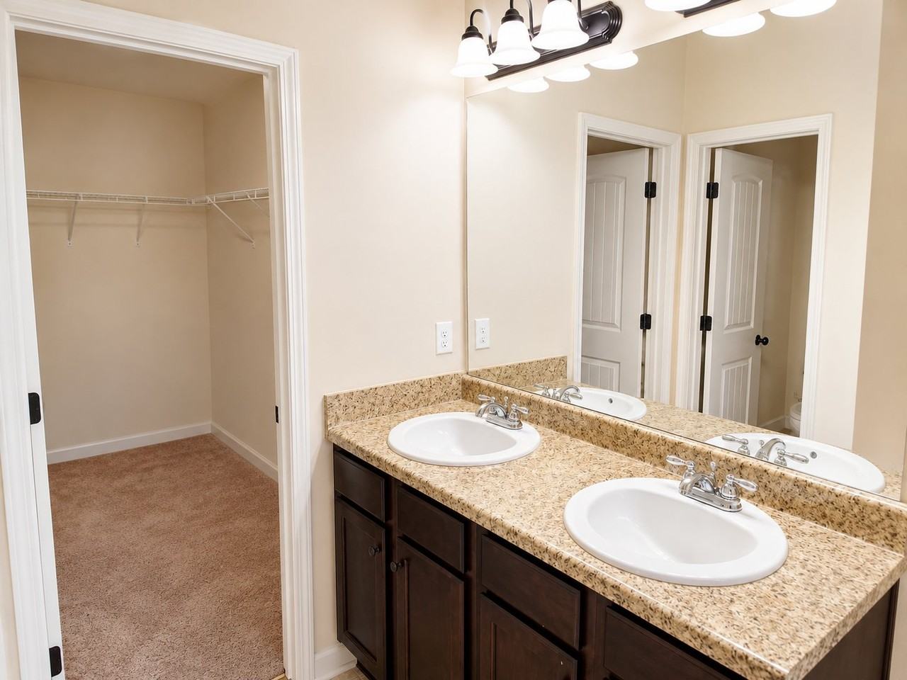 107 Truman Ct - Photo 7 of 19